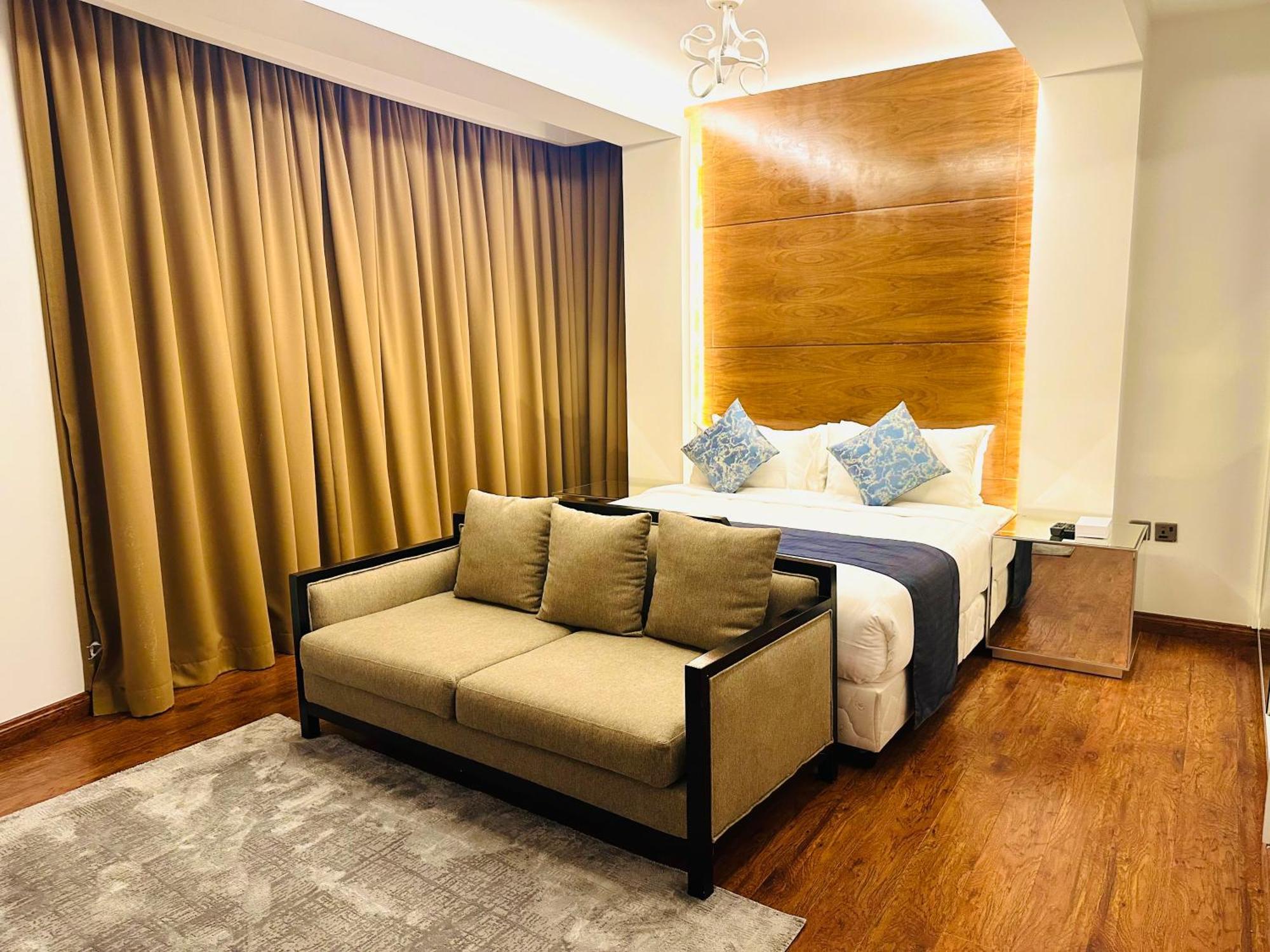 Saxophone Suites Muharraq Exteriér fotografie