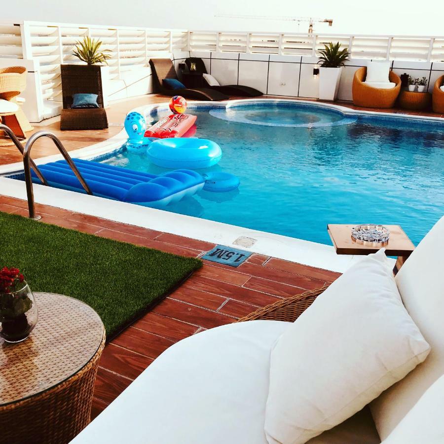 Saxophone Suites Muharraq Exteriér fotografie